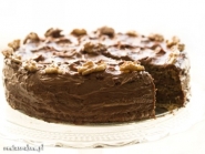 Przepis na tort orzechowy przełożony masą czekoladowo-rum